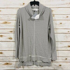 Liz Claiborne weekend cowl neck long sleeve sweater size M